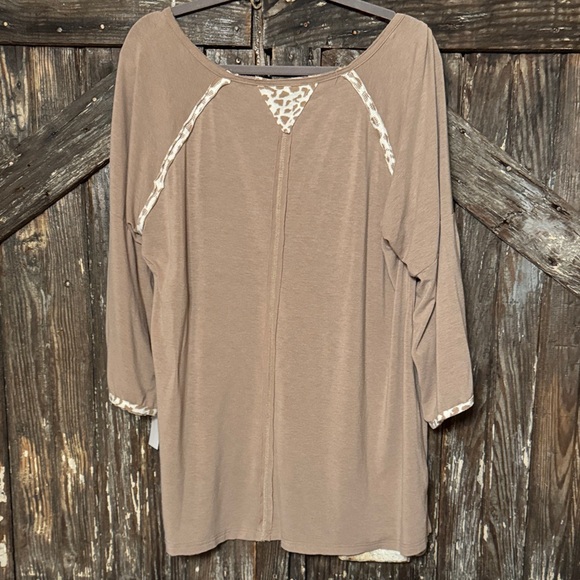 POL Brown Tunic with Leopard Accents - Picture 5 of 8